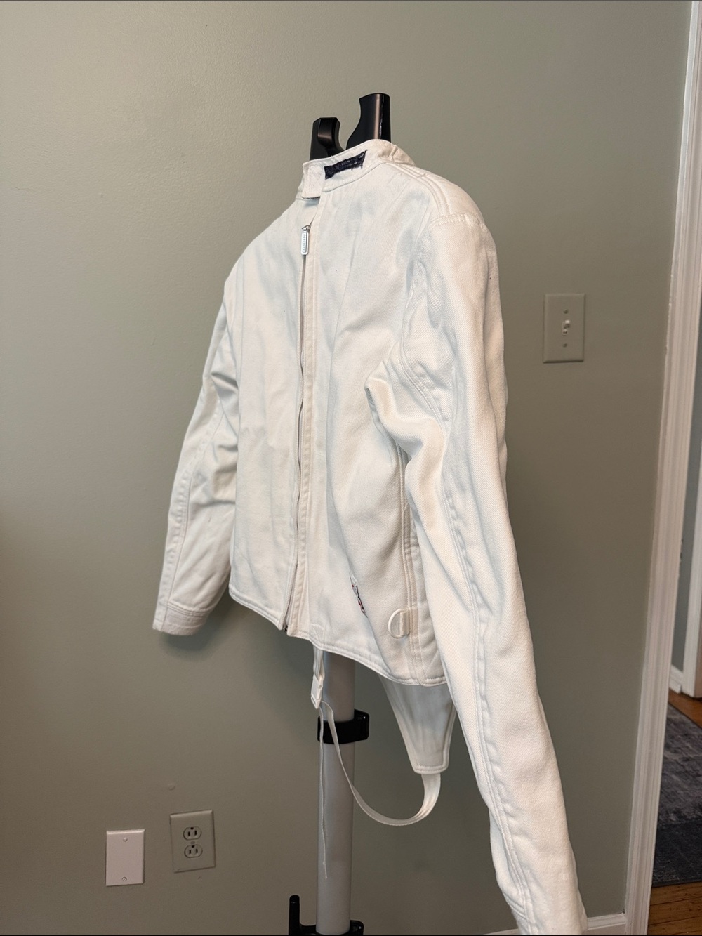 Fencing Jacket - Picture 3 of 5